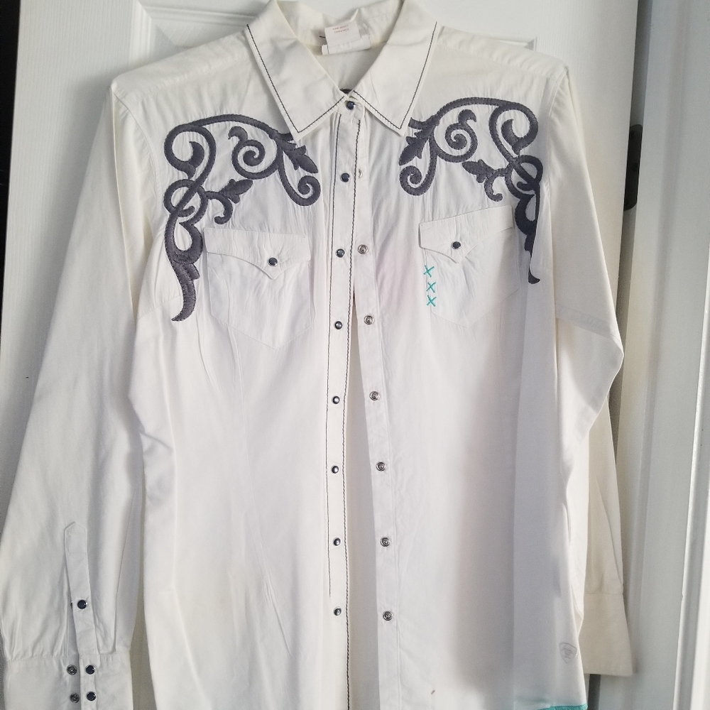 Ariat skull shirt